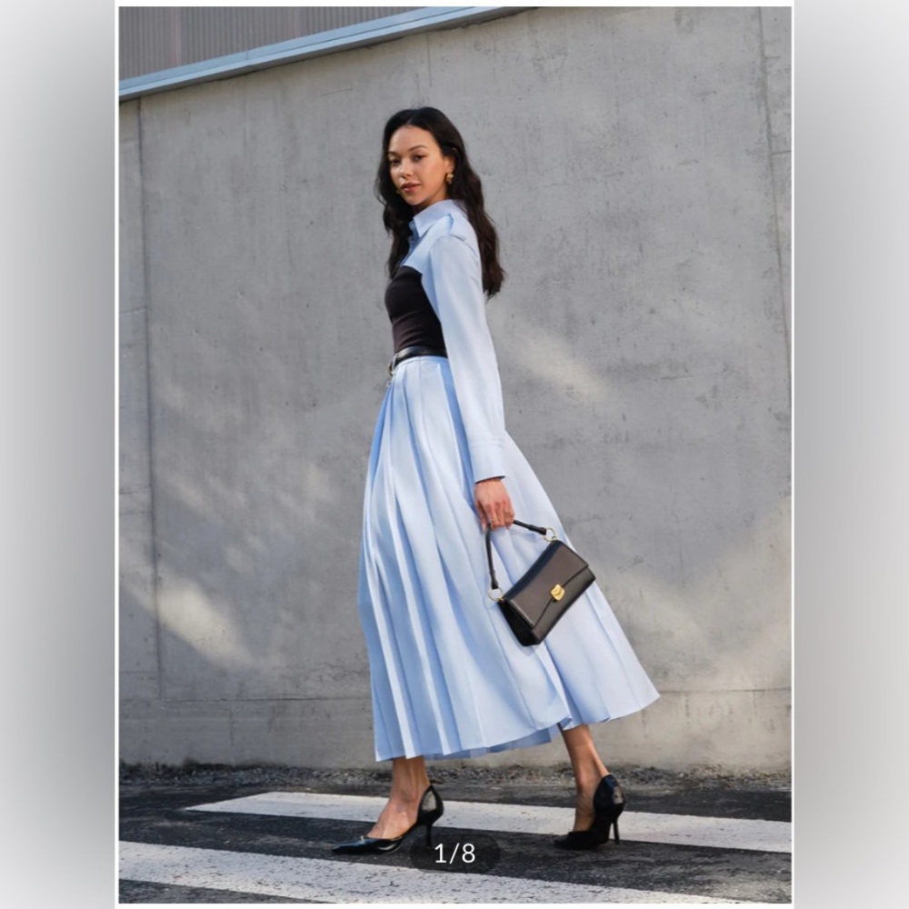 Minimalist Pleated Skirt Without Belt